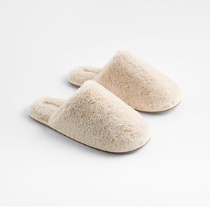 🎁❤️ Faux Fur Slippers Gift Wrapped ❤️